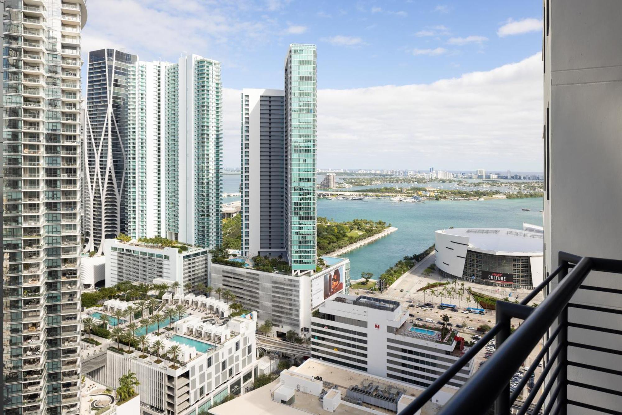 Flow Apartment *